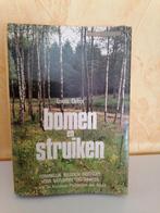 Boekje over bomen en struiken, Livres, Nature, Utilisé, Enlèvement ou Envoi