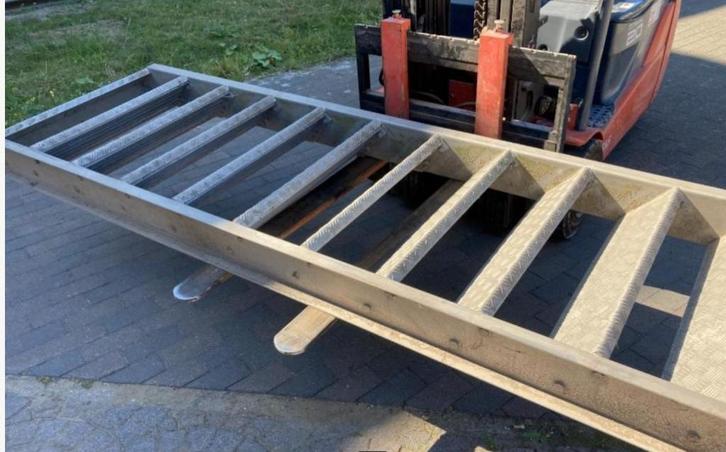 stalen trap zonder leuning, Doe-het-zelf en Bouw, Ladders en Trappen, Gebruikt, Trap, Ophalen
