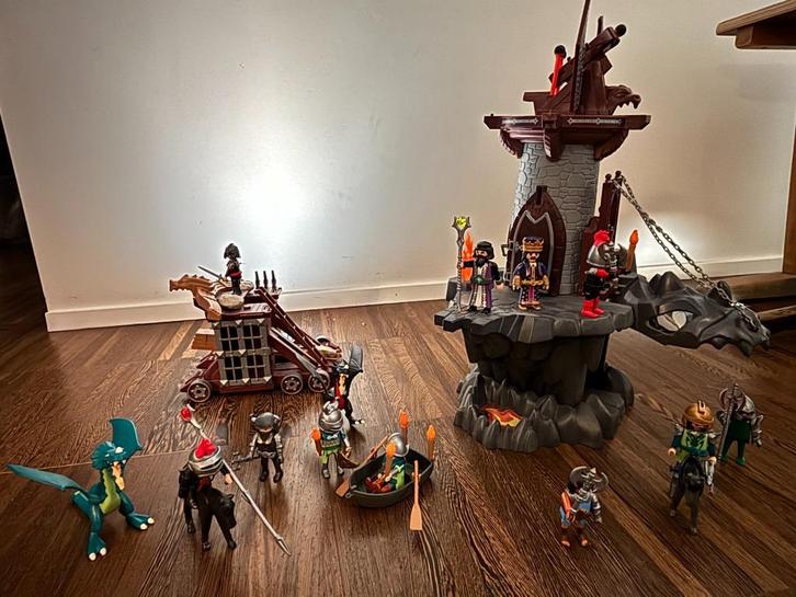 playmobile kasteeltoren en katapult, Kinderen en Baby's, Speelgoed | Playmobil, Gebruikt, Ophalen