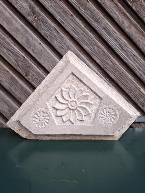 Lot sculpturen in handgekapte massieve steen, Antiek en Kunst, Kunst | Beelden en Houtsnijwerken, Ophalen