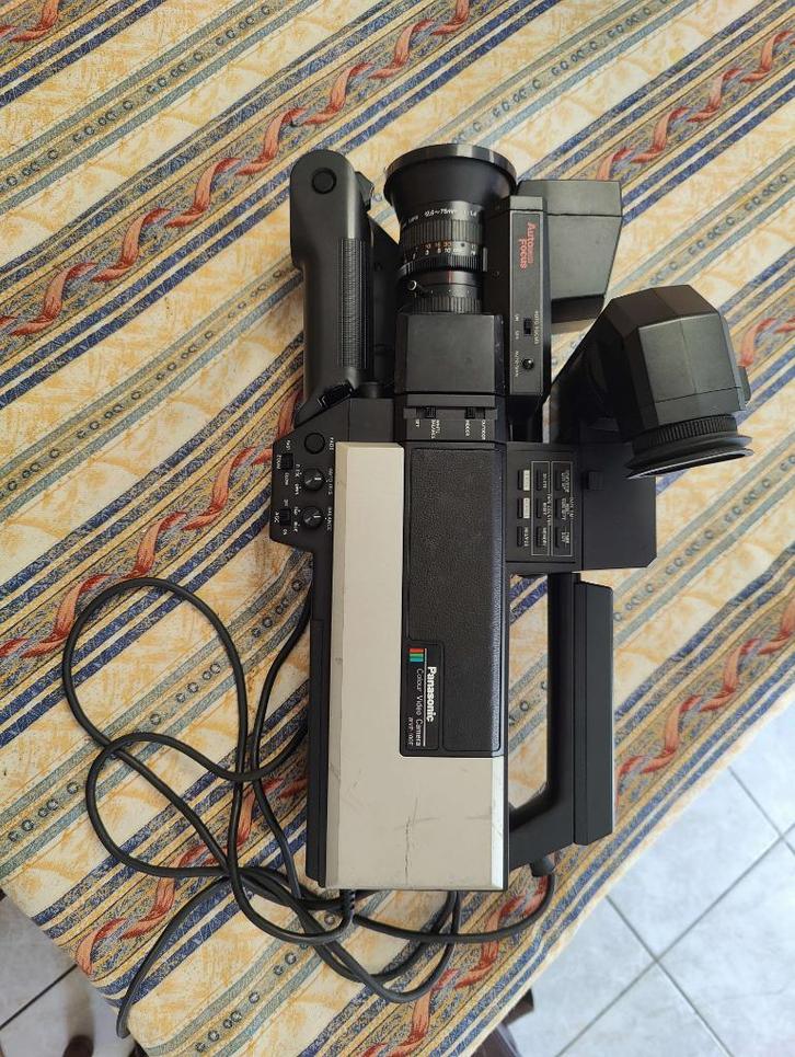 Panasonic videocamera (vintage), Audio, Tv en Foto, Videocamera's Analoog, (Video)band, VHS-C of SVHS-C, Ophalen