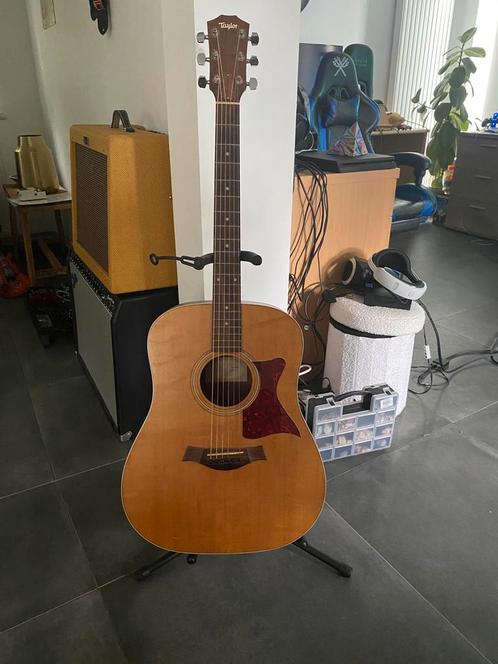 Taylor 210 akoestische gitaar, Muziek en Instrumenten, Snaarinstrumenten | Gitaren | Akoestisch, Zo goed als nieuw, Ophalen
