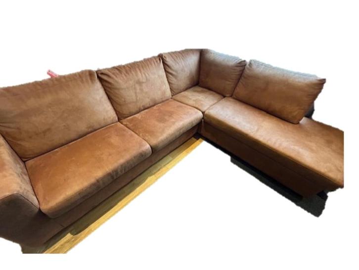 Hoekbank Cognac Kleur, Huis en Inrichting, Zetels | Zetels en Chaises Longues, Zo goed als nieuw, Vierpersoons of meer, 200 tot 250 cm