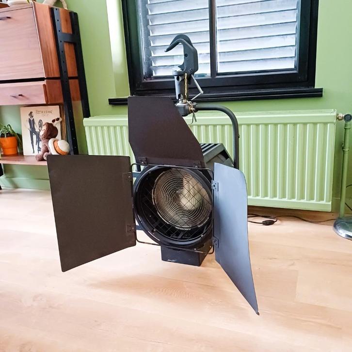 TV studio spot omgebouwd tot normale lamp, Huis en Inrichting, Lampen | Vloerlampen, Ophalen