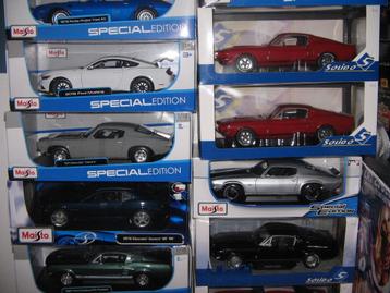 vele nieuwe modelauto's op 1/18 met doos beschikbaar voor biedingen