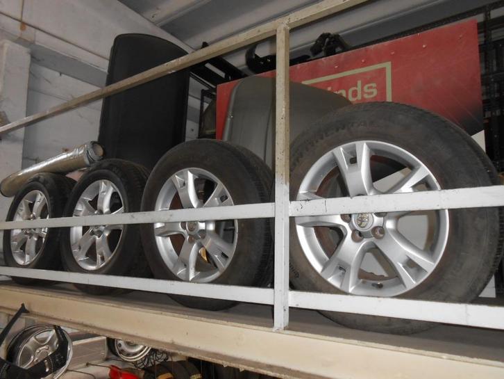 225/65/17 TOYOTA RAV 2012 ORIGINELE velgen met banden, Auto-onderdelen, Banden en Velgen, Band(en), Zomerbanden, 17 inch, 225 mm