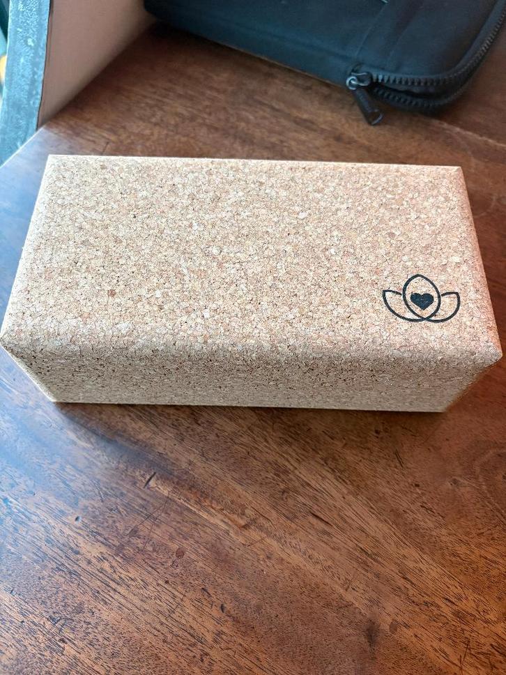 Yoga blok eco natuurkurk – Lotus, Sport en Fitness, Yoga en Pilates, Zo goed als nieuw, Yoga-accessoire, Ophalen of Verzenden