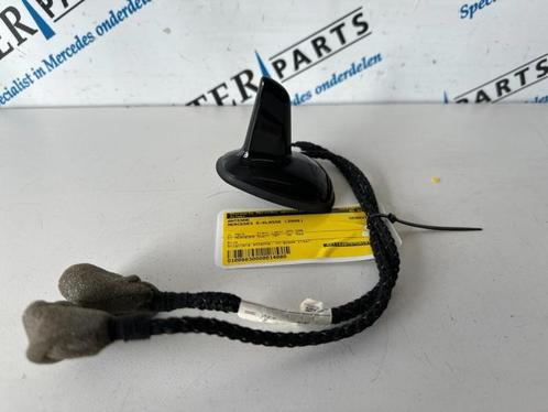 Antenne van een Mercedes E-Klasse, Auto-onderdelen, Elektronica en Kabels, Mercedes-Benz, Gebruikt, 3 maanden garantie, Ophalen of Verzenden