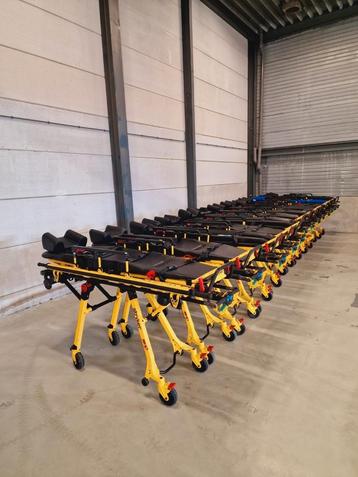Ambulance, Stryker M1, Ambulance brancard  beschikbaar voor biedingen