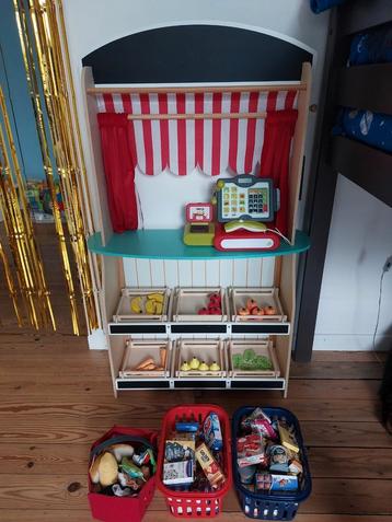 Winkeltje/poppenkast (zeer goede staat!) beschikbaar voor biedingen