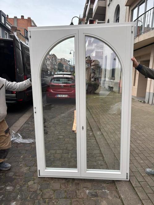 Châssis neufs en bois Meranti, Doe-het-zelf en Bouw, Raamkozijnen en Schuifdeuren, Nieuw, Raamkozijn, Hout, 150 tot 225 cm, Inclusief glas