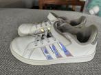 Sneakers Adidas maat 35, Meisje, Sportschoenen, Ophalen of Verzenden, Zo goed als nieuw