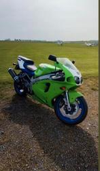 Kawasaki ZX7R 1997 entièrement restaurée