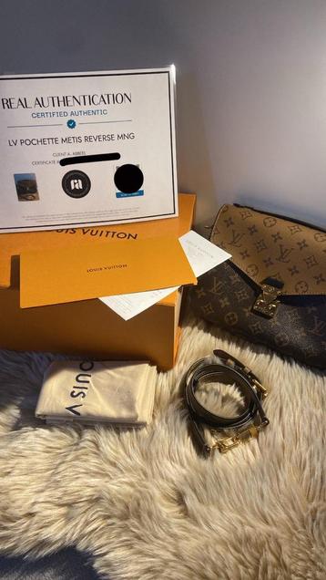 Louis Vuitton metis reverse monogram beschikbaar voor biedingen