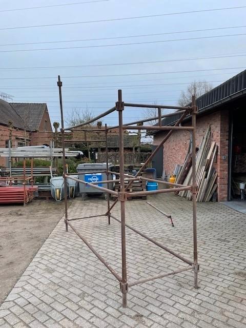Stelling met steigerelementen, Doe-het-zelf en Bouw, Steigers, Gebruikt, Gevelsteiger, 5 meter of hoger, Ophalen