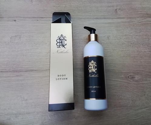 Nieuw: Body Lotion 300ml - merk: Le Parfum de Nathalie, Bijoux, Sacs & Beauté, Beauté | Soins du corps, Neuf, Enlèvement ou Envoi