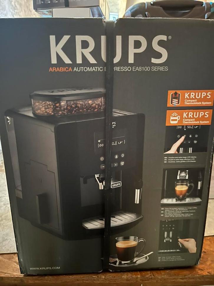 Nieuwe keups EA8100 automatische koffiemachine, Elektronische apparatuur, Koffiezetapparaten, Nieuw, Koffiebonen, Espresso apparaat