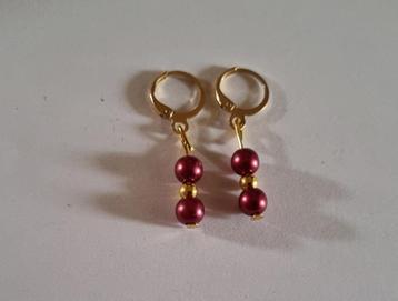 Oorbellen „Cherry Elegance” beschikbaar voor biedingen