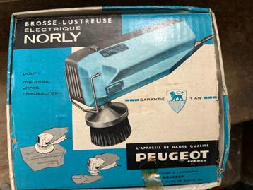 PEUGEOT- NORLY polijstmachine met 5 roterende borstels beschikbaar voor biedingen