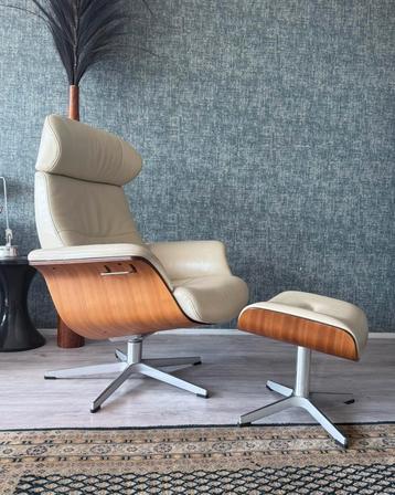 Conform Timeout Lounge Chair + Ottoman design by Jahn Aamodt beschikbaar voor biedingen