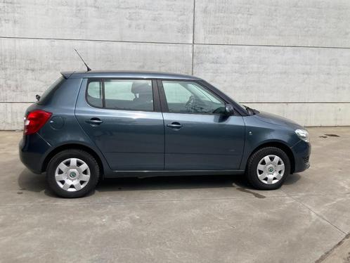 Skoda Fabia 1.2 essence 2014 avec 126 000 km *climatisation, Autos, Skoda, Entreprise, Achat, Fabia, ABS, Phares directionnels