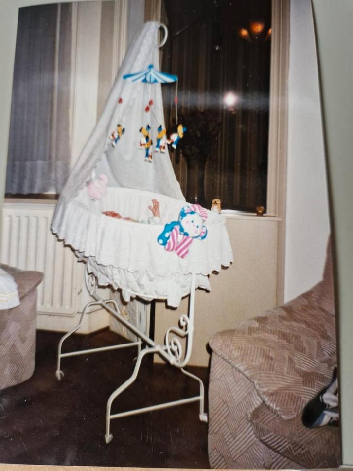 Antieke metalen wieg – uniek en charmant
Prachtige antieke w, Kinderen en Baby's, Kinderkamer | Overige Meubels, Zo goed als nieuw