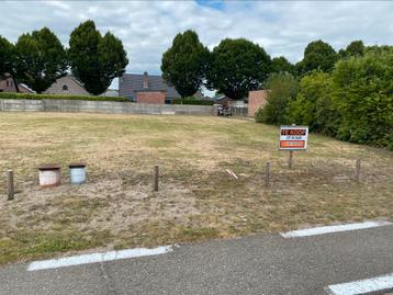  BOUWGROND - ( UIT DE HAND TE KOOP )  beschikbaar voor biedingen