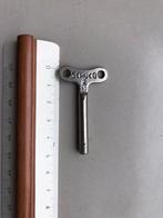 Rare clé Schuco n2/40 de 5cm de long, Antiquités & Art, Envoi