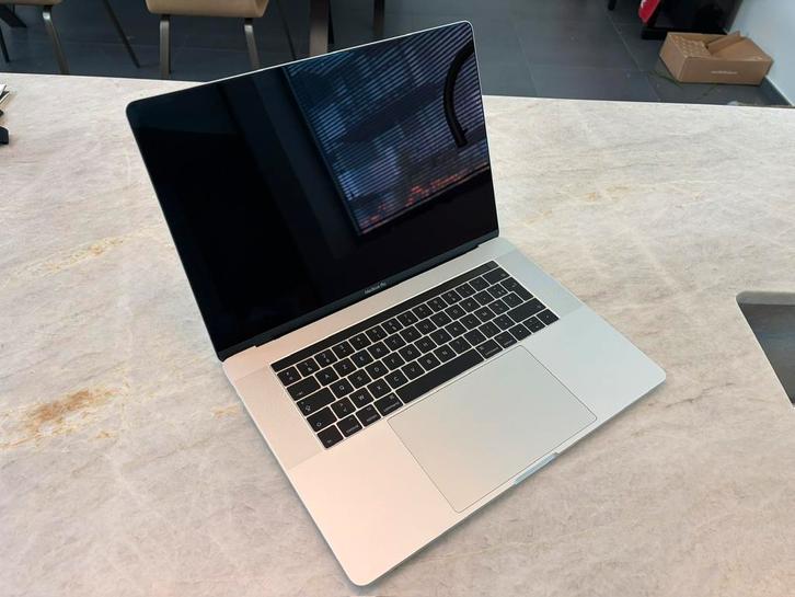 Apple Macbook Pro 15 inch 2017 - 512Gb, Computers en Software, Apple Macbooks, Zo goed als nieuw, MacBook, 15 inch, 16 GB, Azerty