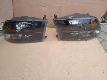 Dodge RAM IV Lift 14-18 links rechts lamp perfect beschikbaar voor biedingen