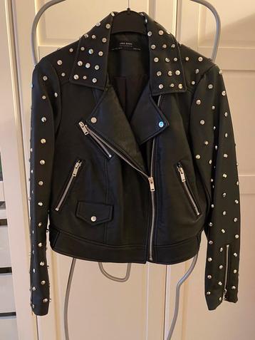 Zwarte leder jas van Zara, Kleding | Dames, Nieuw, Ophalen of Verzenden, Jasje, Maat 36 (S)