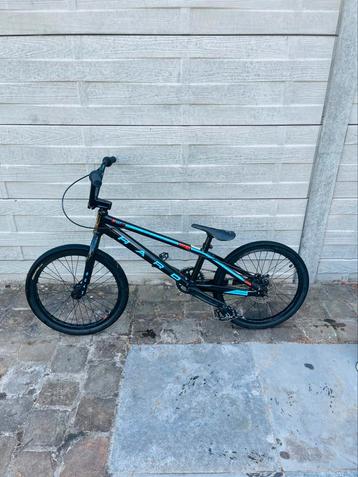 Course BMX HARO, Aluminium, 16 à 20 pouces, Enlèvement, Utilisé