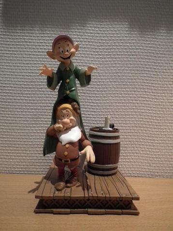 Disneyland Paris-collectie (Atchoum Simplet-figuur) beschikbaar voor biedingen