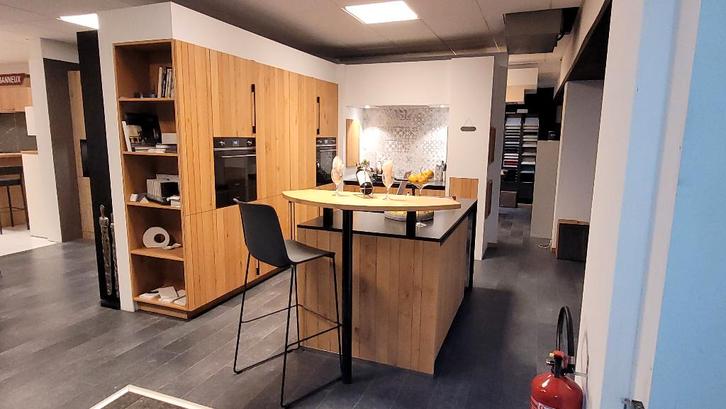 cuisine bois massif d'expo, Huis en Inrichting, Keuken | Complete keukens, Nieuw, Overige typen, Overige kleuren, Hout, Ophalen