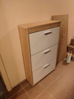 Schoenenkast, Enlèvement