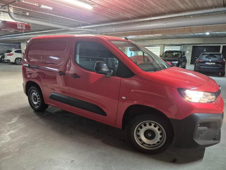 Bedrijfswagen voor leasing overname. Berlingo 1.5, Zakelijke goederen, Exploitaties en Overnames