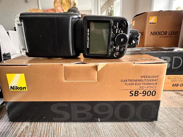 Nikon Speedlight SB-900, Audio, Tv en Foto, Foto | Flitsers, Gebruikt, Nikon, Kantelbaar, Ophalen