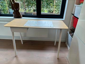 Bureau evt kinderbureau beschikbaar voor biedingen