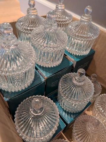 Doopsuikerpotjes (28stuks) beschikbaar voor biedingen