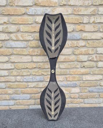 WAVEBOARD - ZWART GRIJS - GOEDE WIELEN, Enlèvement ou Envoi, Utilisé, Waveboard