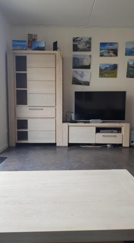 Houten salonset (olm): salontafel, TV-meubel en barkast, Huis en Inrichting, Complete eetkamers, Zo goed als nieuw, Ophalen