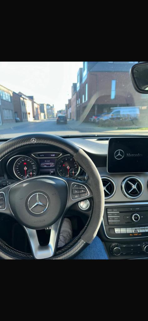 Mercedes GLA 180 2018! Facelift Automaat, Auto's, Mercedes-Benz, Particulier, GLA, ABS, Achteruitrijcamera, Airbags, Airconditioning