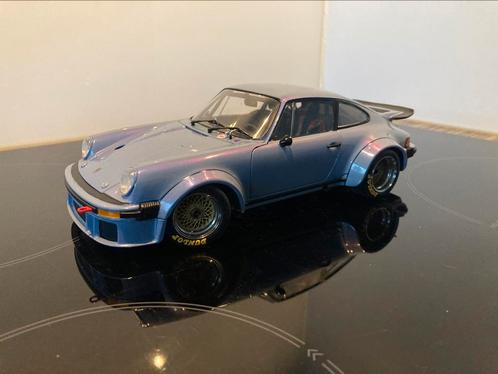 1976 Exoto Porsche 934 RSR in Standox Laguna Seca Sky, Hobby en Vrije tijd, Modelauto's | 1:18, Ophalen of Verzenden