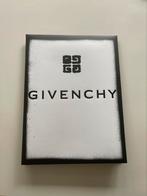 Givenchy opberg of cadeauverpakking, Verzenden