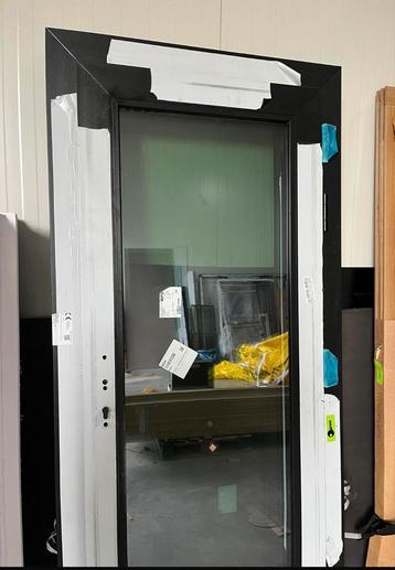 Deur antraciet – 1040 x 2170 mm – zwart beslag beschikbaar voor biedingen