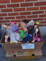 Doos poppen en accesoires, Ophalen, Gebruikt, Barbie