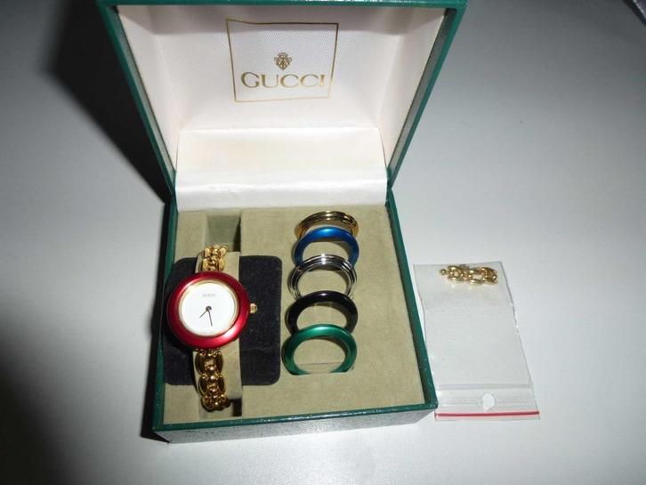 montre dame GUCCI + bagues de couleurs -certificat authentiq, Handtassen en Accessoires, Horloges | Dames, Zo goed als nieuw, Polshorloge
