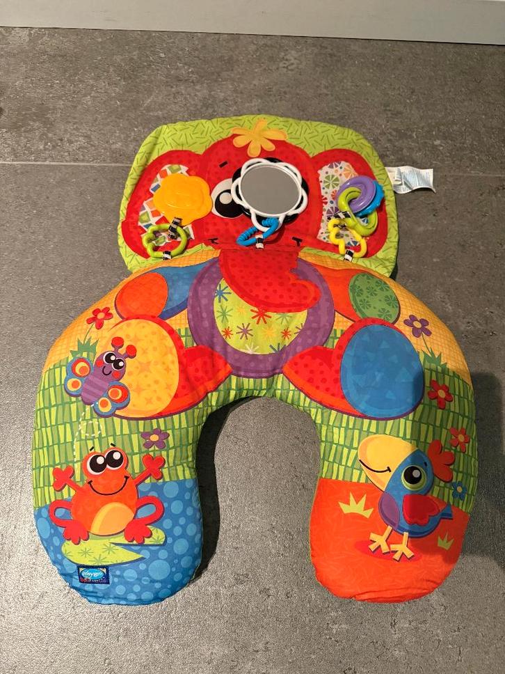 Elephant Hugs Activity Pillow - Playgro, Enfants & Bébés, Jouets | Jouets de bébé, Comme neuf, Déguisement, Enlèvement