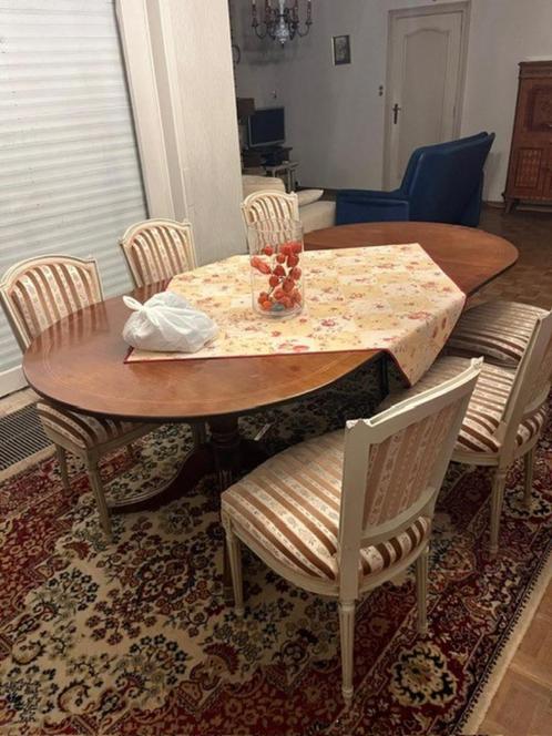Ovalen Notenhouten antieke Engelse Tafel, Antiek en Kunst, Antiek | Meubels | Tafels, Ophalen