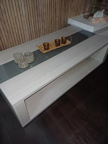 Groot salon tafel met glas in midden, Enlèvement, Utilisé